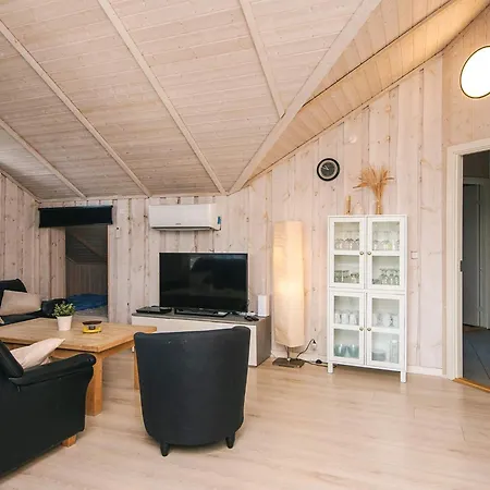 Holiday home 10 Person In *