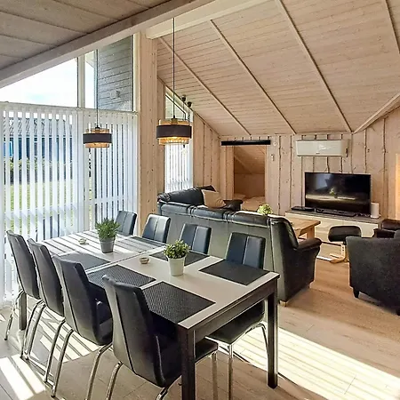 Luxury Lakeside Retreat - By Traum 別荘 *